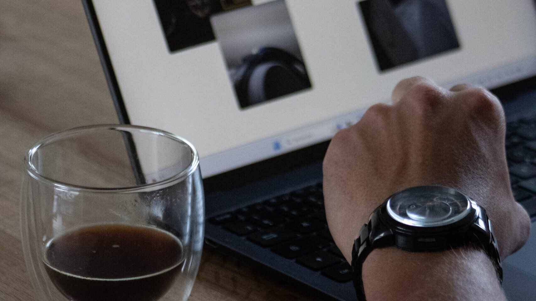 Montre personnalisée homme Yves, fabriquée à la main en France