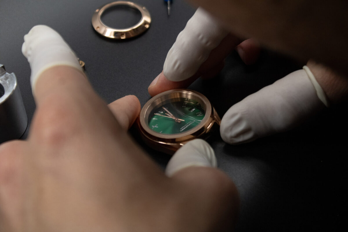 Montre personnalisée homme Yves, fabriquée à la main en France