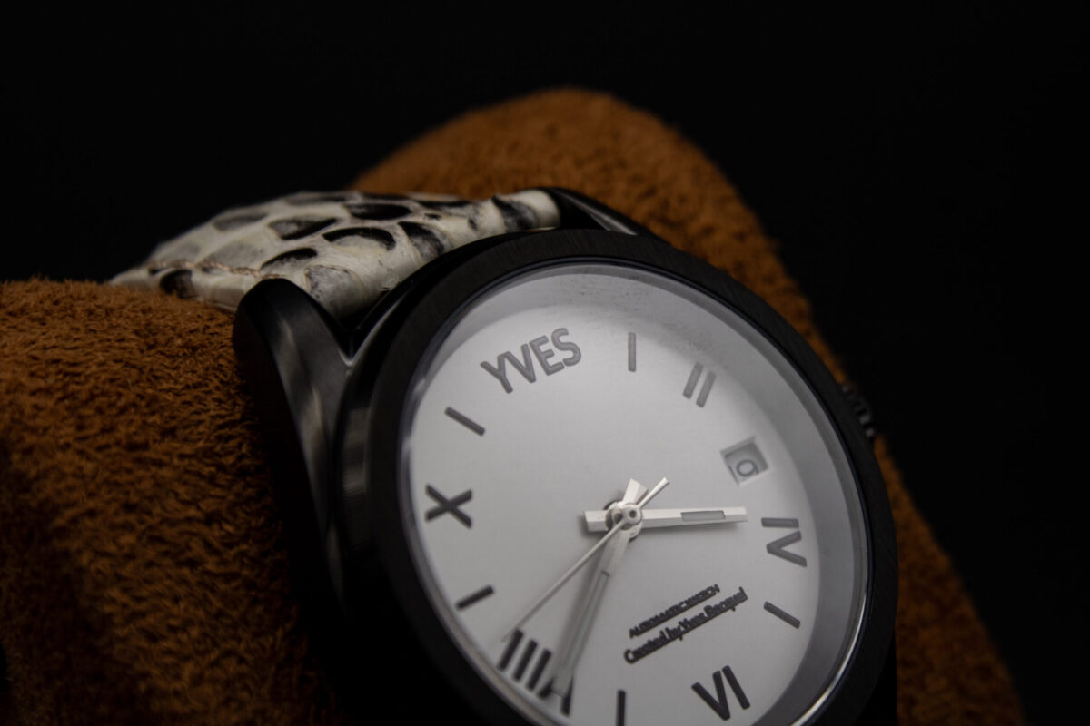 Montre personnalisée homme Yves, fabriquée à la main en France