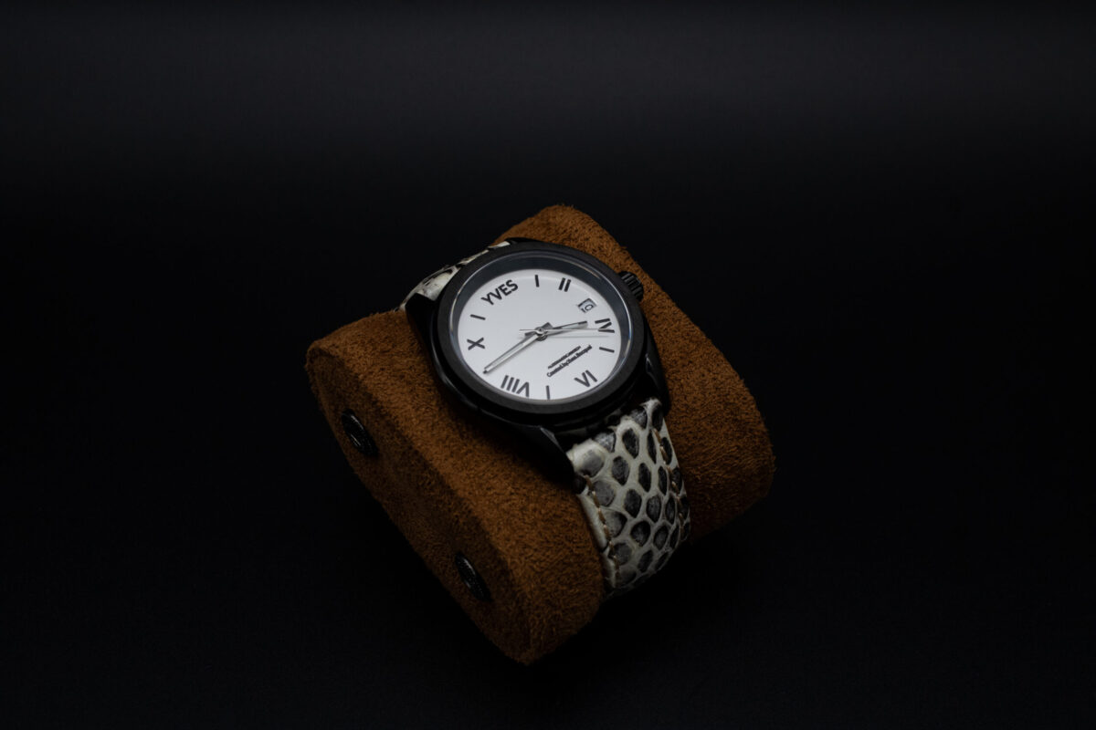 Montre personnalisée homme Yves, fabriquée à la main en France